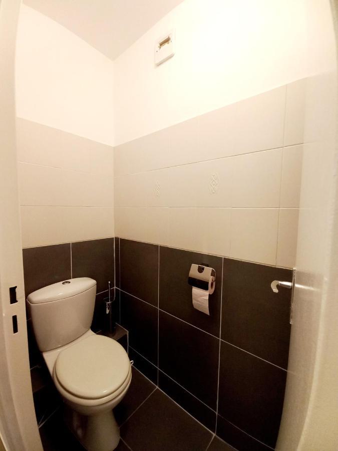 Cosy'N Paris - Parking Secure - Metro 14 - Wifi - Terrace - Premium Bedding Apartment Gentilly Bagian luar foto